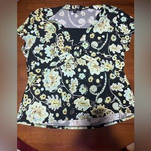 🌸3/$18🌸 Stretchy Top XL